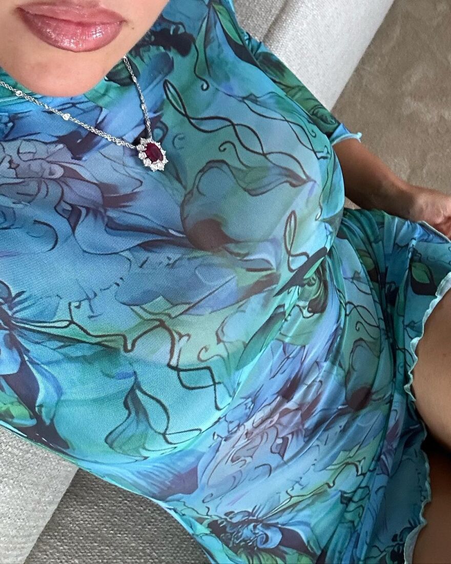 Τζορτζίνα Ροντρίγκεζ: Τα αποκαλυπτικά στιγμιότυπα από τις διακοπές της στη Σαρδηνία