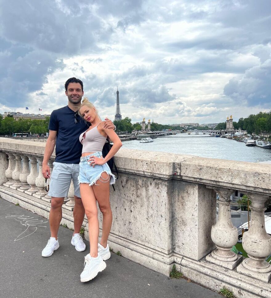 Βίκυ Κάβουρα: Μαζί με τον Γιώργο Τζαβέλλα γιόρτασε τα γενέθλιά της - Φωτογραφίες