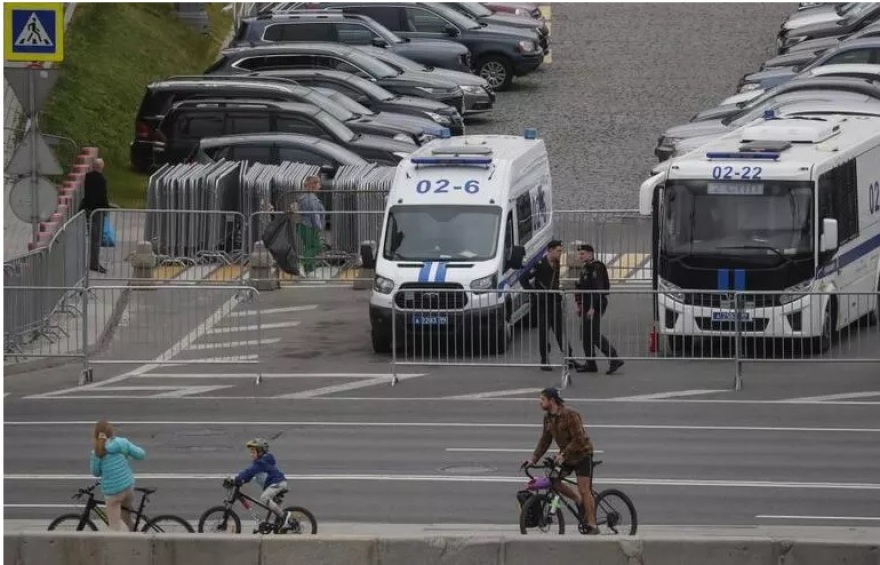 Εμφύλιος Wagner - Πούτιν:  Απαγορεύτηκαν οι μαζικές εκδηλώσεις - Στο Κρεμλίνο παραμένει ο Πούτιν