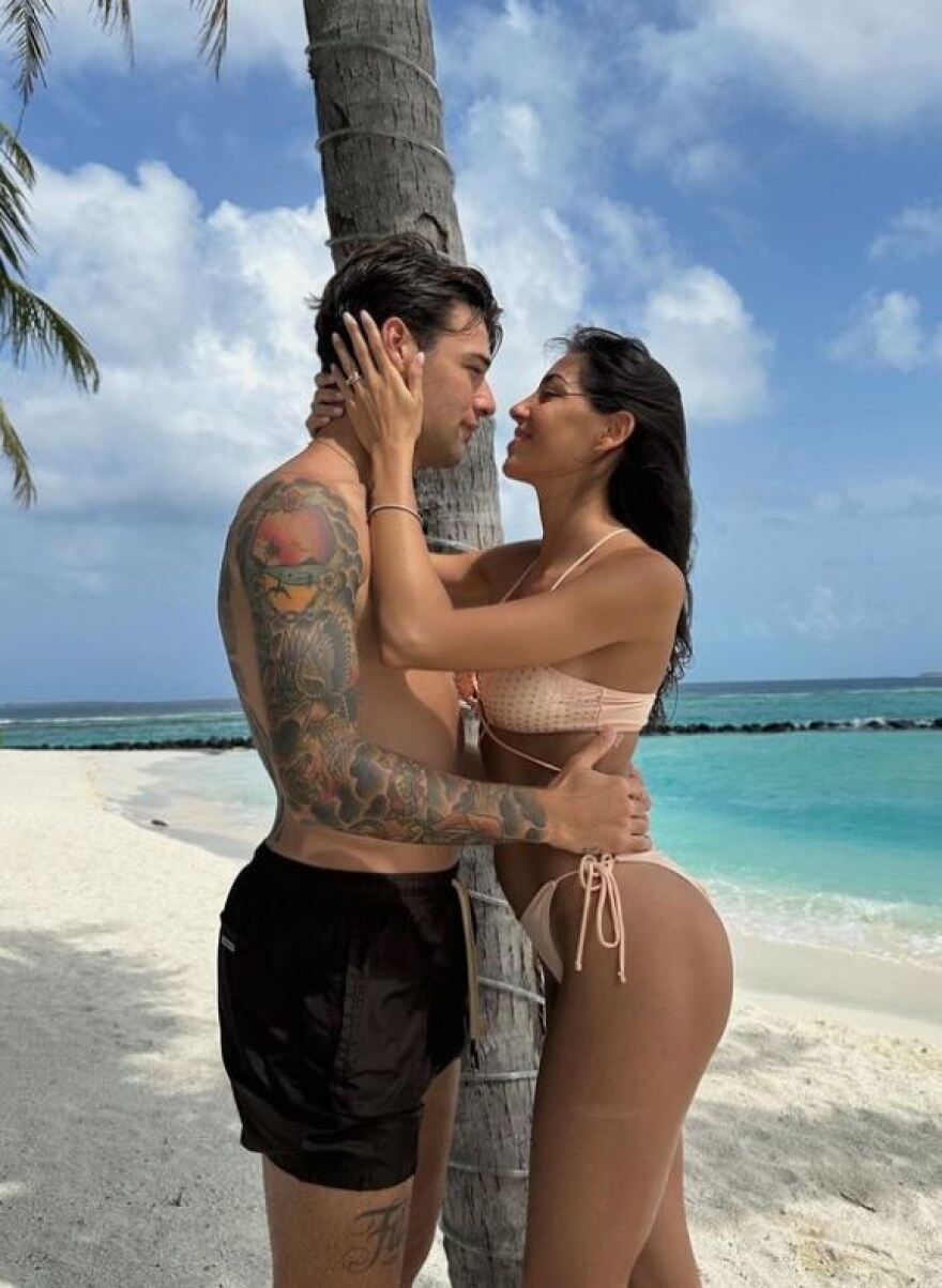  Σίνισα Μιχαΐλοβιτς: Μήνας του μέλιτος στις Μαλδίβες για την κούκλα κόρη του - Δείτε φωτογραφίες 