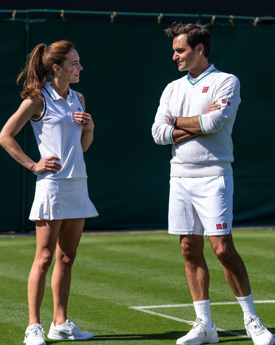 Κέιτ Μίντλετον: Με αμάνικο και κοντή φούστα παίζει τένις με τον Φέντερερ