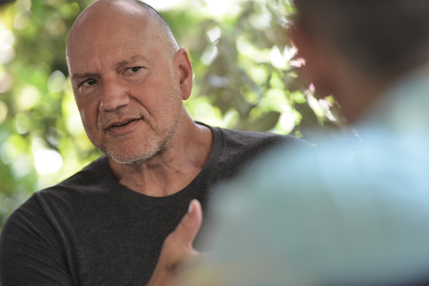 Ο Στάθης Καλύβας στον Δανίκα: Ο κόσμος πλέον δεν κοιτά Aριστερά ή Δεξιά, επιλέγει τον αξιόπιστο