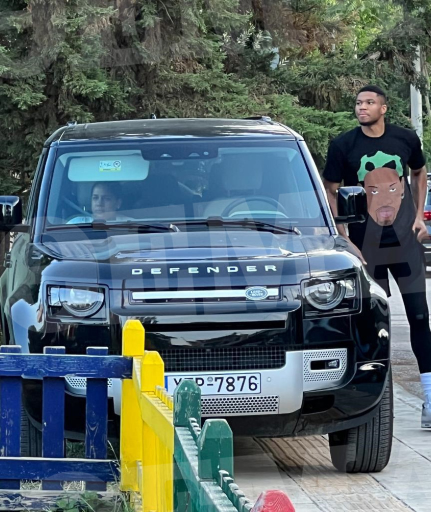 Ανέμελες στιγμές για την οικογένεια Αντετοκούνμπο σε παιδική χαρά του Αμαρουσίου - Δείτε φωτογραφίες 