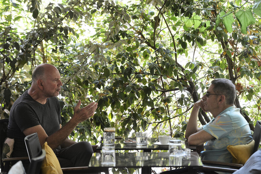 Ο Στάθης Καλύβας στον Δανίκα: Ο κόσμος πλέον δεν κοιτά Aριστερά ή Δεξιά, επιλέγει τον αξιόπιστο