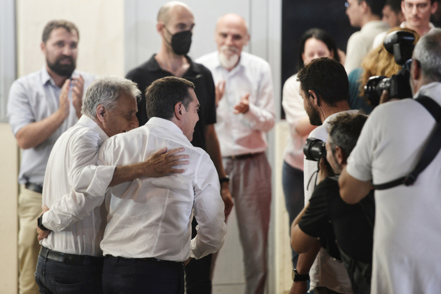 Εκλογές 2023 - ΣΥΡΙΖΑ σαν το ΠΑΣΟΚ: Τα 170.000 μέλη θα εκλέξουν πρόεδρο, άγνωστο αν θα υπάρξει αντίπαλος στον Τσίπρα