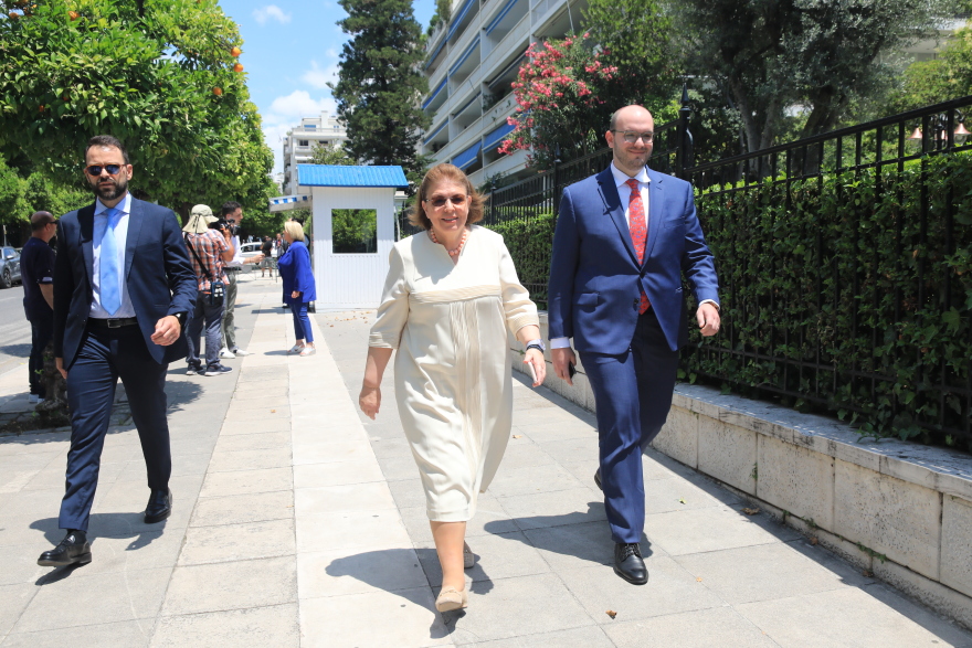 Ορκωμοσία της νέας κυβέρνησης: Οι γυναικείες παρουσίες που έκλεψαν την παράσταση - Δείτε φωτογραφίες