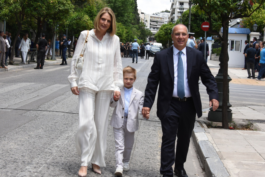 Κυβέρνηση: Ορκίστηκαν οι νέοι υπουργοί και υφυπουργοί - «Καλή αρχή» από τον Μητσοτάκη - Δείτε βίντεο και φωτογραφίες