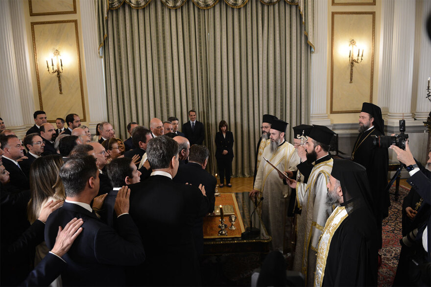 Κυβέρνηση: Ορκίστηκαν οι νέοι υπουργοί και υφυπουργοί - «Καλή αρχή» από τον Μητσοτάκη - Δείτε βίντεο και φωτογραφίες