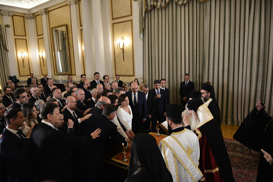 Κυβέρνηση: Ορκίστηκαν οι νέοι υπουργοί και υφυπουργοί - «Καλή αρχή» από τον Μητσοτάκη - Δείτε βίντεο και φωτογραφίες