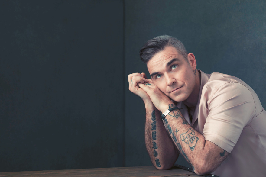 «Να αποσυρθώ; Εγώ αισθάνομαι να ξεκίνησα τώρα» - O Robbie Williams μιλά στο protothema.gr