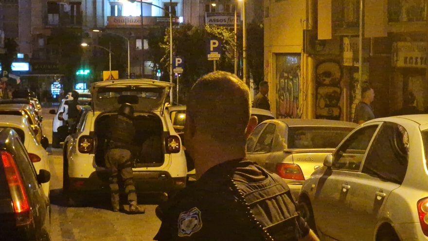 Θεσσαλονίκη: Συνελήφθη ο 55χρονος που απείλησε ανήλικο με μαχαίρι και «ταμπουρώθηκε» σε διαμέρισμα