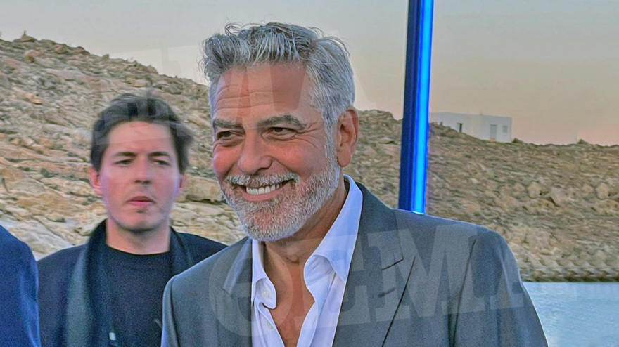 Τζορτζ Κλούνεϊ: Το 24ωρο του στη Μύκονο - Το ψεύτικο όνομα για την κράτηση, το γεύμα στον Ορνό και το φαντασμαγορικό πάρτι στη Λια