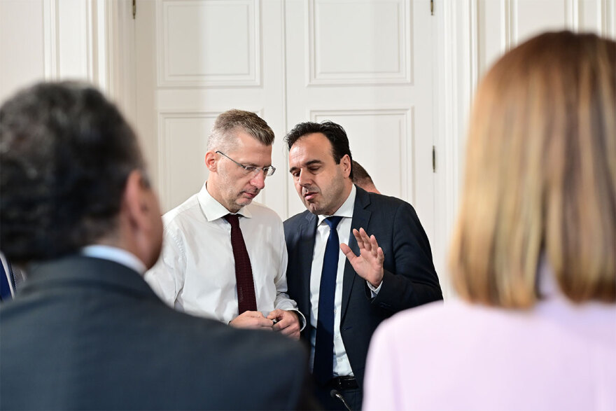 Το πρώτο υπουργικό συμβούλιο της κυβέρνησης σε φωτογραφίες