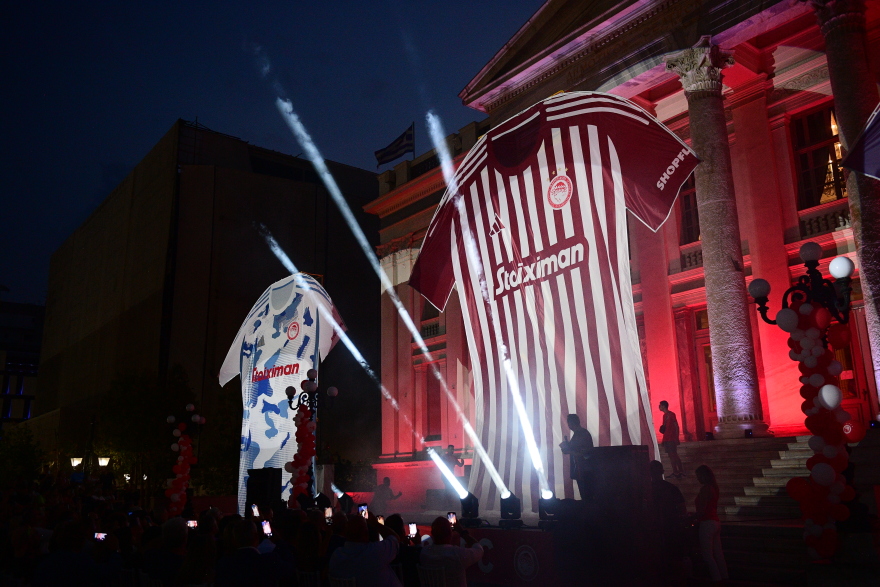 Ολυμπιακός: Παρουσιάστηκαν οι εντυπωσιακές νέες φανέλες 