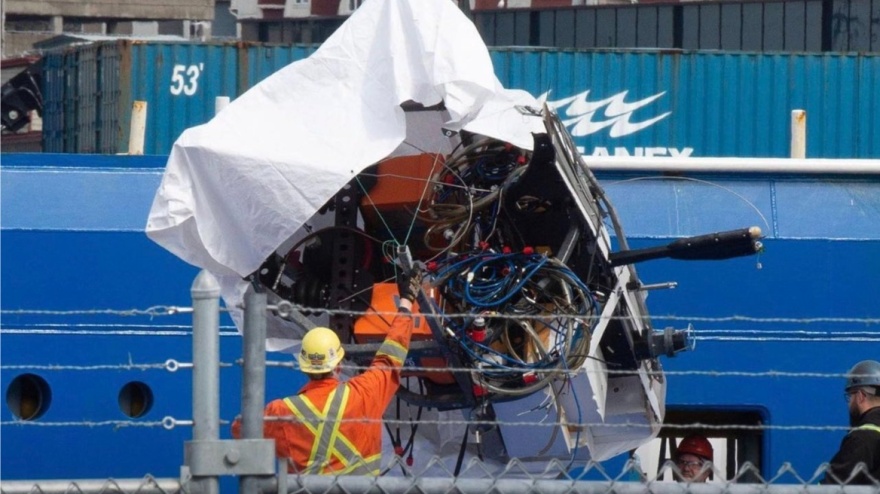Ναυάγιο Titan: Ανασύρθηκαν ανθρώπινα λείψανα μαζί με τα συντρίμμια του βαθυσκάφους - Δείτε βίντεο και φωτογραφίες