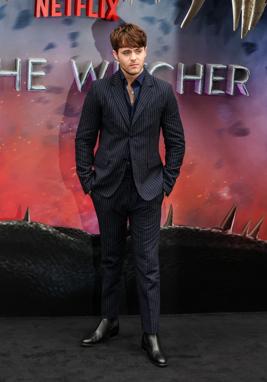 The Witcher: Ο Χένρι Κάβιλ με τη σύντροφό του στην πρεμιέρα της 3ης σεζόν