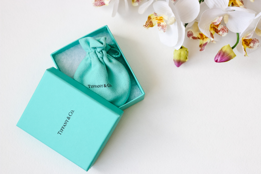 Tiffany: H επιτομή της παγκόσμιας χλιδής και το εμβληματικό κτήριο στο Μανχάταν που τυλίχθηκε στις φλόγες