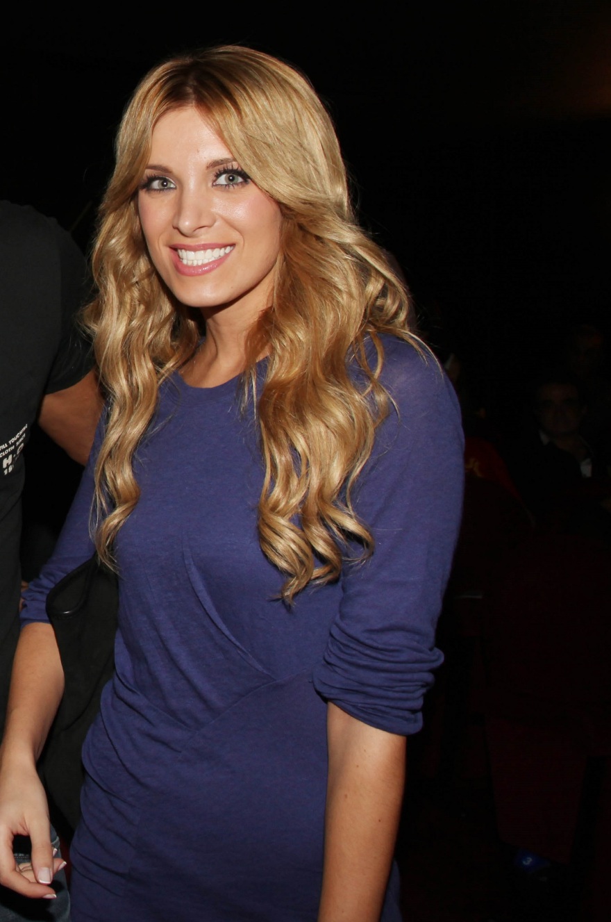 Κατερίνα Καινούργιου: «Κακώς πλαστικοποιήθηκα, πιο ωραία ήμουν τότε»