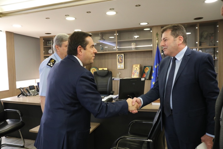 Επίσκεψη Μηταράκη στη ΓΑΔΑ: Στόχος μας ασφάλεια παντού και ασφάλεια για όλους