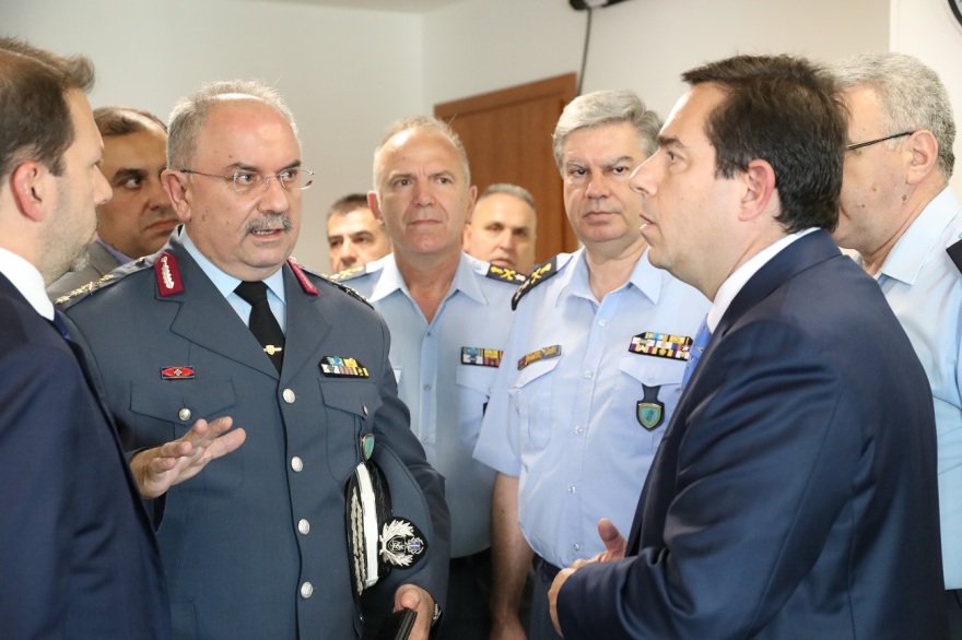 Επίσκεψη Μηταράκη στη ΓΑΔΑ: Στόχος μας ασφάλεια παντού και ασφάλεια για όλους