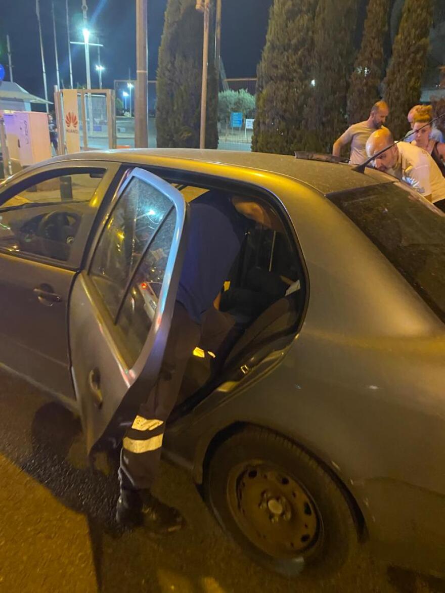 Ολυμπιακό Στάδιο: Διασώστες του ΕΚΑΒ βοήθησαν τραυματίες από ατύχημα ενώ είχαν σχολάσει