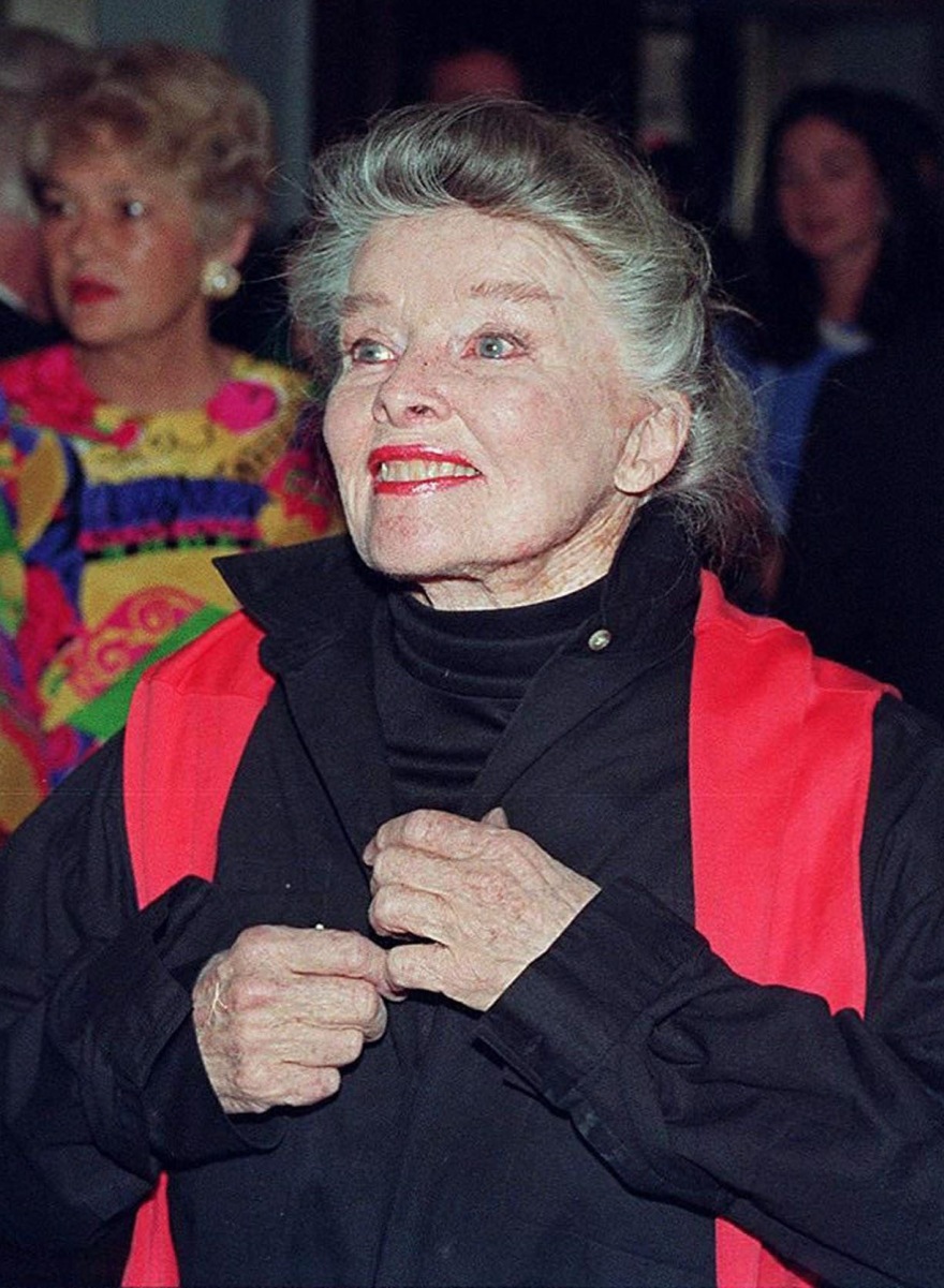 Κάθριν Χέμπορν: Η αντισυμβατική του Χόλιγουντ - «Η άτεκνη, η ανύπαντρη που φορούσε παντελόνια»