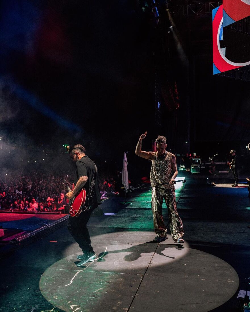 Ρόμπι Γουίλιαμς: «Χαμός» στη συναυλία του στη Μαλακάσα - Το «ευχαριστώ» στο ελληνικό κοινό