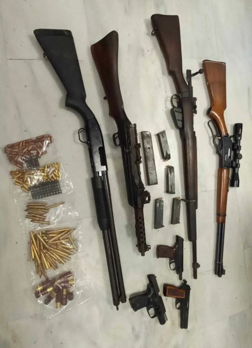 Οπλοστάσιο με πολυβόλο βρέθηκε σε σπίτι στα Χανιά