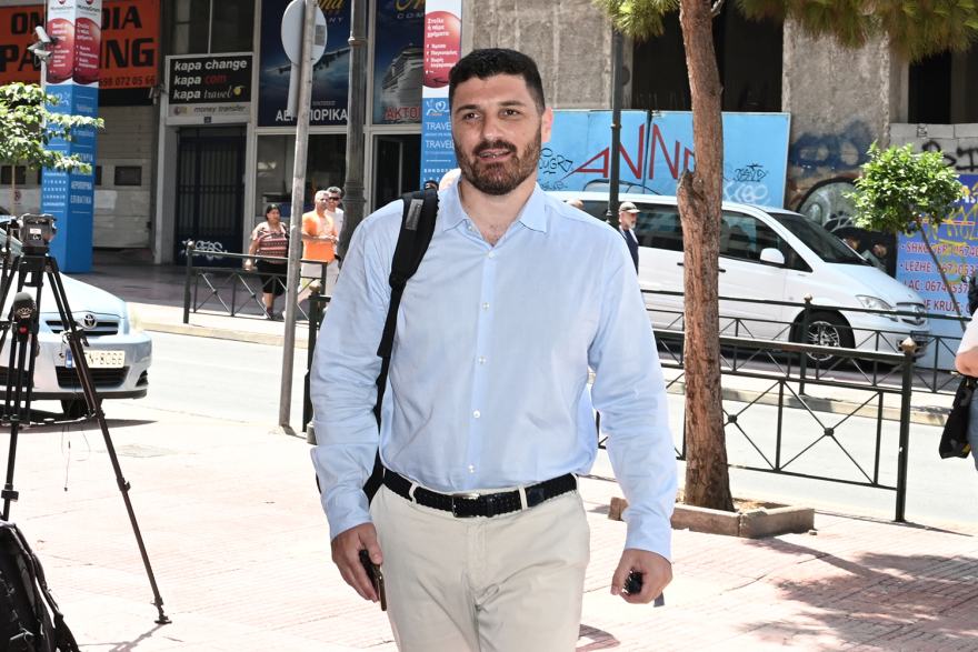 ΣΥΡΙΖΑ: Τον Σωκράτη Φάμελλο προτείνουν για πρόεδρο Κοινοβουλευτικής Ομάδας του ΣΥΡΙΖΑ στη θέση Τσίπρα