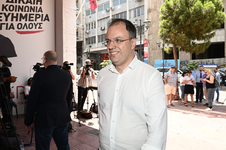 ΣΥΡΙΖΑ: Τον Σωκράτη Φάμελλο προτείνουν για πρόεδρο Κοινοβουλευτικής Ομάδας του ΣΥΡΙΖΑ στη θέση Τσίπρα