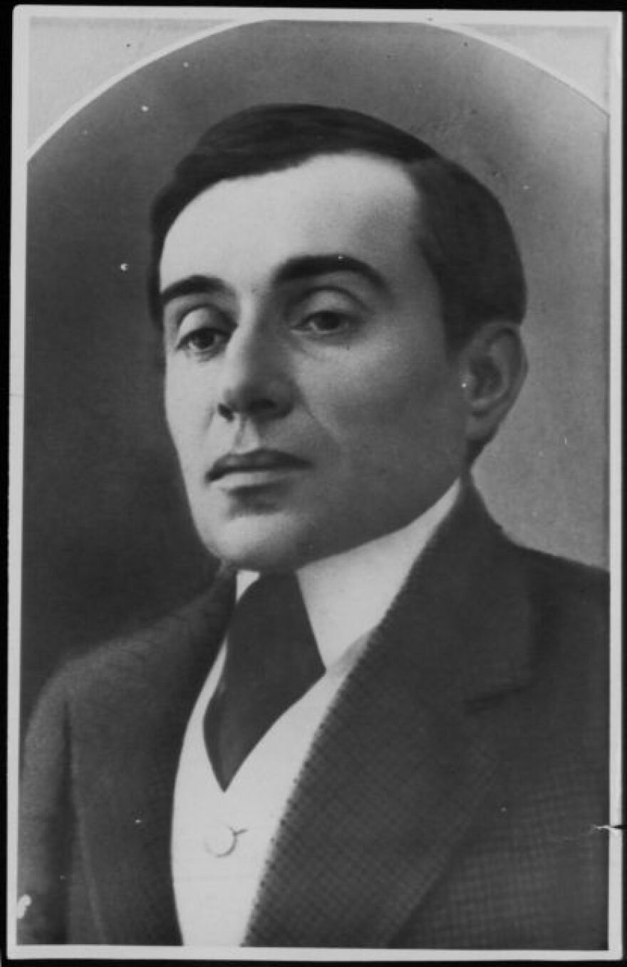 Άγγελος Σικελιανός: Μια ζωή στα άκρα που έφτασε ακόμη και στην πεποίθηση ότι μπορεί να... αναστήσει νεκρό