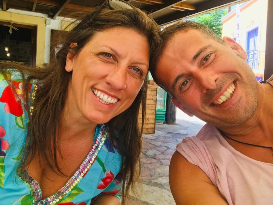 Οι «σωματοφύλακες» της Ζωής Κωνσταντοπούλου: Ο σύντροφος και ο «ακόλουθος»