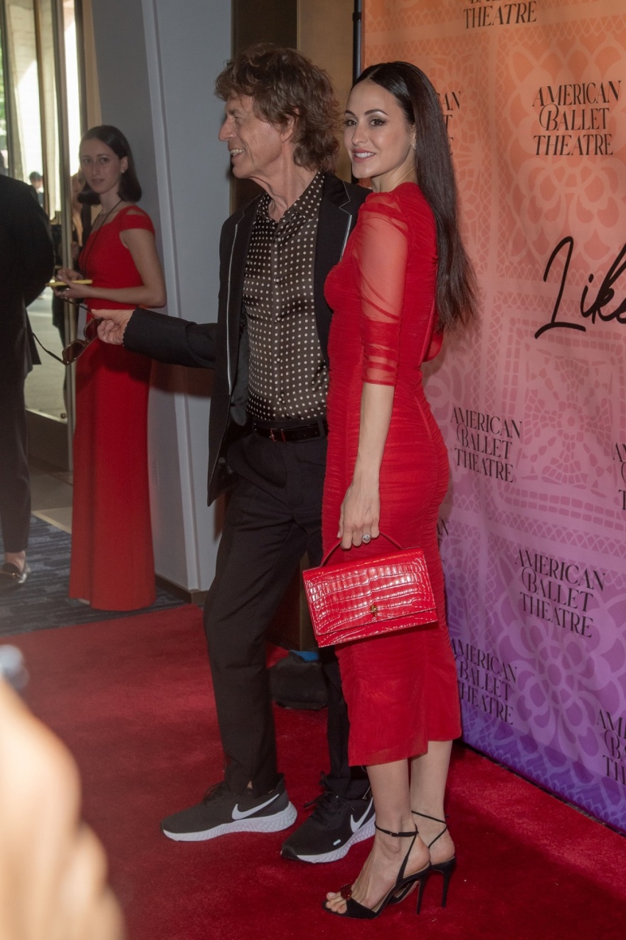 Μικ Τζάγκερ: Αρραβωνιάστηκε την 36χρονη χορεύτρια και μητέρα του 8ου παιδιού του