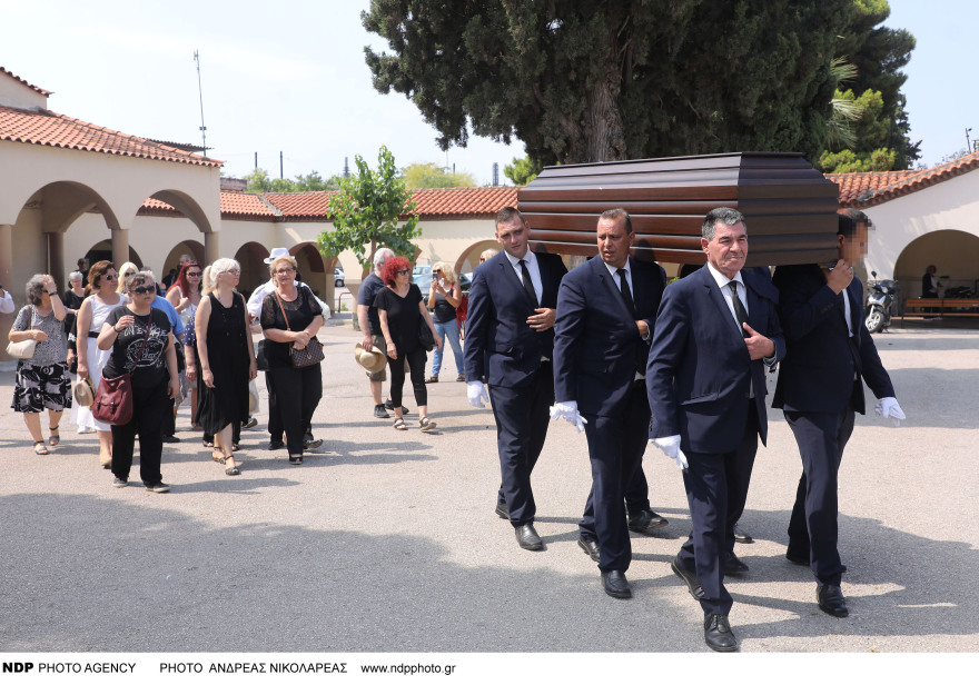 Άντζελα Ζήλεια: Θλίψη στο τελευταίο «αντίο» 