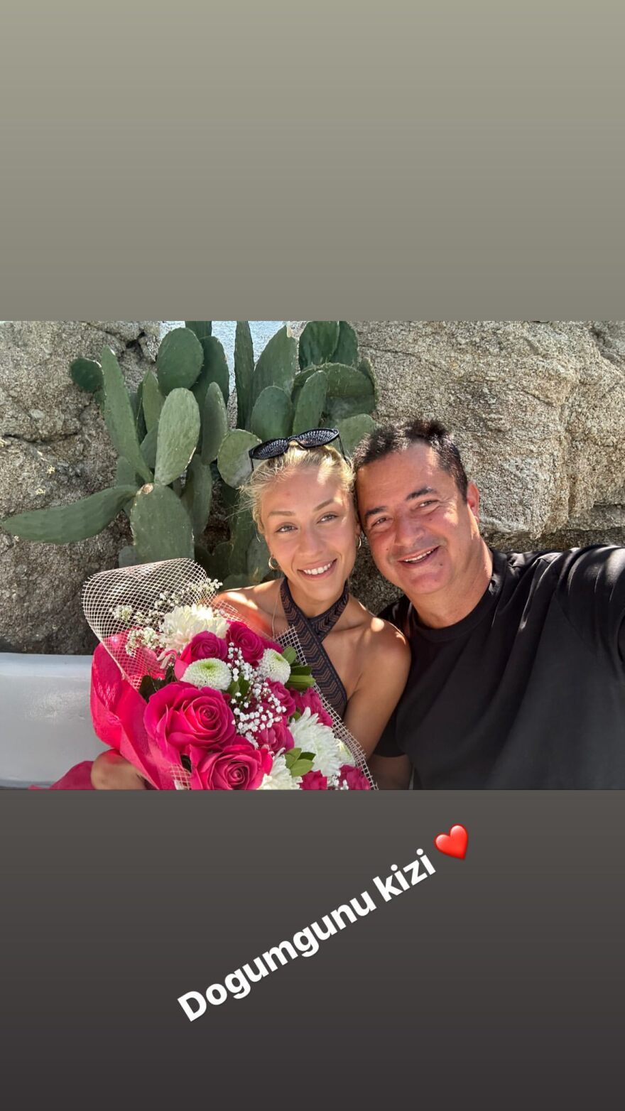 Ατζούν Ιλιτζαλί: Επίσκεψη στη Μύκονο και γενέθλια για την καλλονή σύντροφο του Mr. Survivor