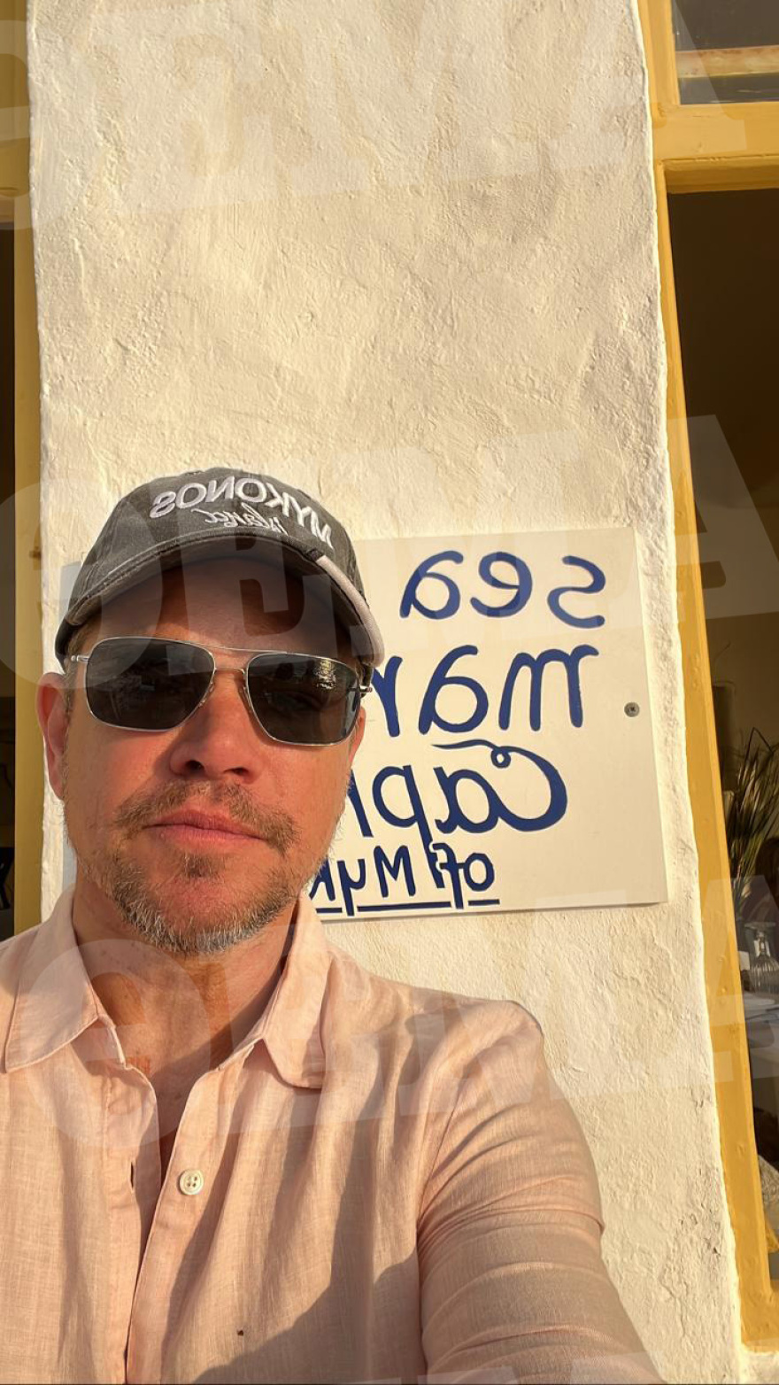 Μύκονος - Ματ Ντέιμον: Είκοσι χρόνια μετά, ο «Τζέισον Μπορν» επέστρεψε στο Sea Satin