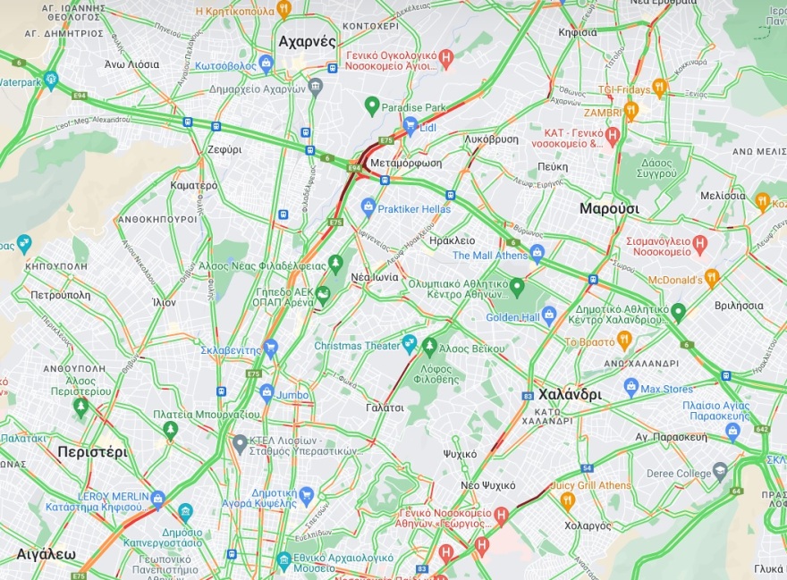 Άνοιξε η κίνηση στην Αττική Οδό μετά την καραμπόλα τριών οχημάτων - Δείτε live την κίνηση