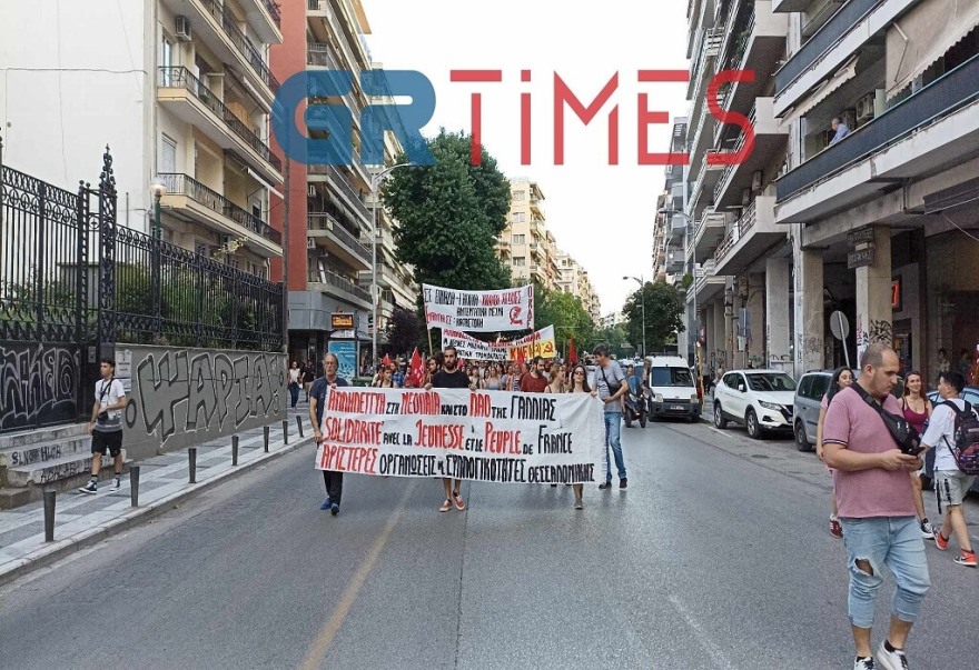 Αθήνα - Θεσσαλονίκη: Πορείες αλληλεγγύης για τον λαό της Γαλλίας - Δείτε βίντεο και φωτογραφίες