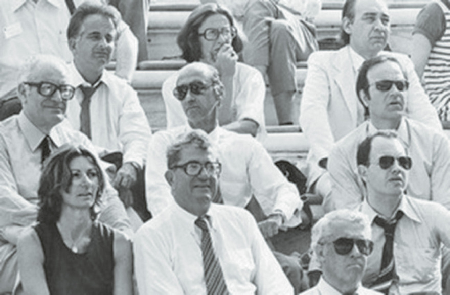 Aγνωστες ιστορίες με τον Χρήστο Λαμπράκη: Οι έφοδοι, τα πάθη του και ο «σασμός» με τα σουτζουκάκια