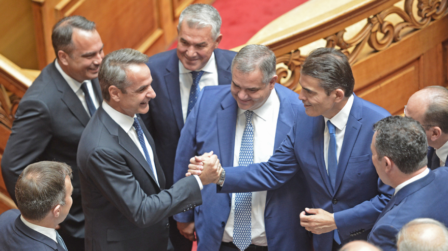 Η «χωροταξία» της Βουλής: Γιατί και πώς τοποθετήθηκαν τα κόμματα - Το αίτημα των Σπαρτιατών που απορρίφθηκε