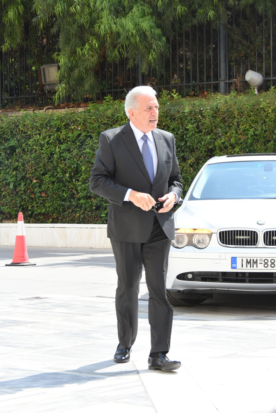 Βουλή: Το Twitter έκανε «πάρτι» με την ορκωμοσία των 300 - Δείτε φωτογραφίες