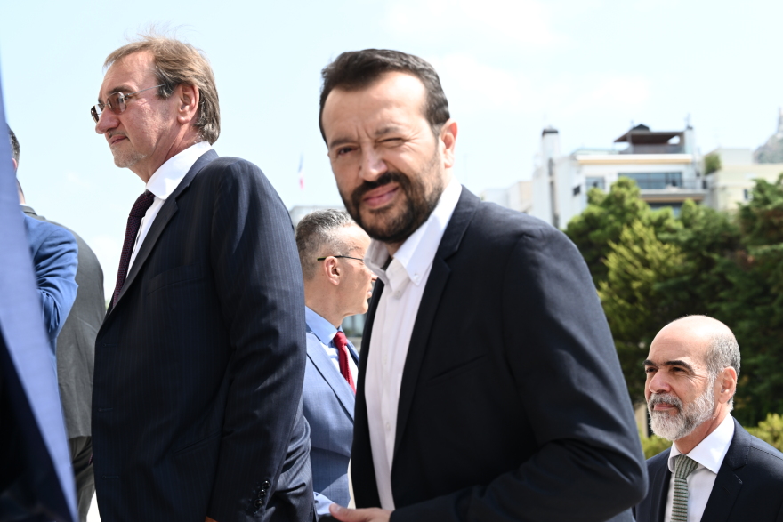 Ορκωμοσία νέας Βουλής: Η πρώτη δημόσια εμφάνιση του Αλέξη Τσίπρα μετά την παραίτηση - Δείτε φωτογραφίες