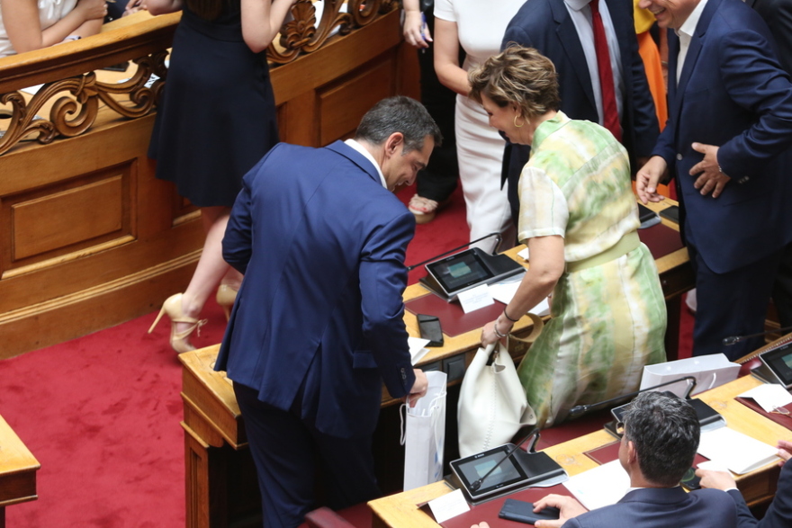 Ορκωμοσία νέας Βουλής: Η πρώτη δημόσια εμφάνιση του Αλέξη Τσίπρα μετά την παραίτηση - Δείτε φωτογραφίες