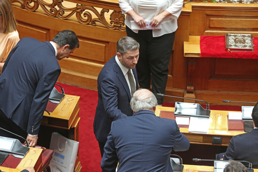 Βουλή: Το Twitter έκανε «πάρτι» με την ορκωμοσία των 300 - Δείτε φωτογραφίες