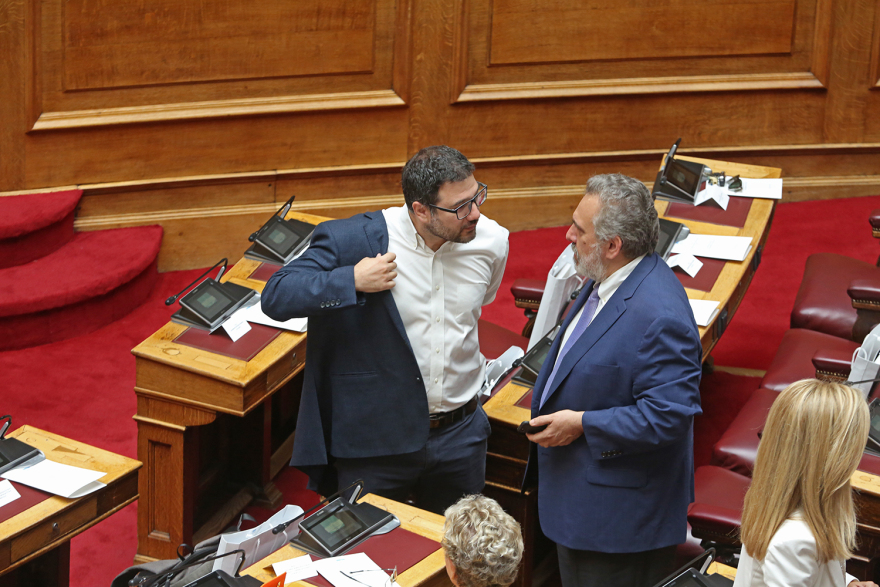 Βουλή: Το Twitter έκανε «πάρτι» με την ορκωμοσία των 300 - Δείτε φωτογραφίες