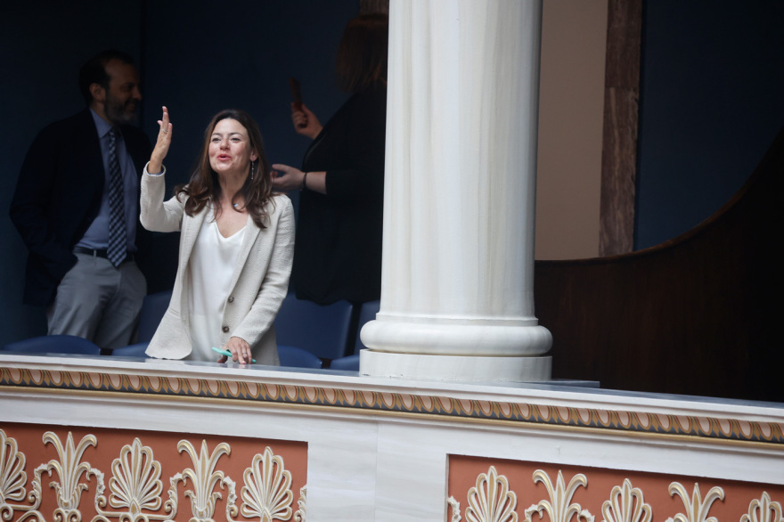 Βουλή: Το Twitter έκανε «πάρτι» με την ορκωμοσία των 300 - Δείτε φωτογραφίες