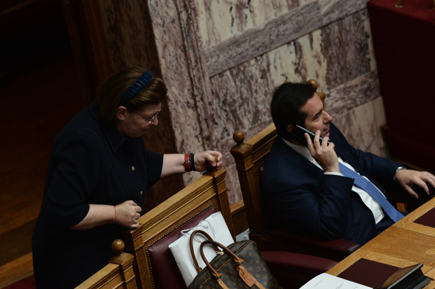 Βουλή: Το Twitter έκανε «πάρτι» με την ορκωμοσία των 300 - Δείτε φωτογραφίες