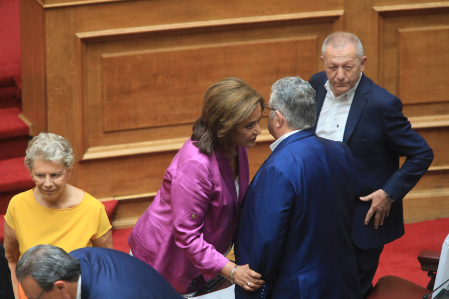 Η «χωροταξία» της Βουλής: Γιατί και πώς τοποθετήθηκαν τα κόμματα - Το αίτημα των Σπαρτιατών που απορρίφθηκε