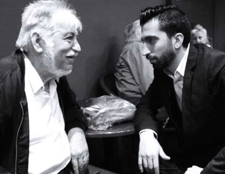 Ανέστης Βλάχος: Αρχιμανδρίτης ο εγγονός του - Χειροτονήθηκε στη Νέα Φιλαδέλφεια