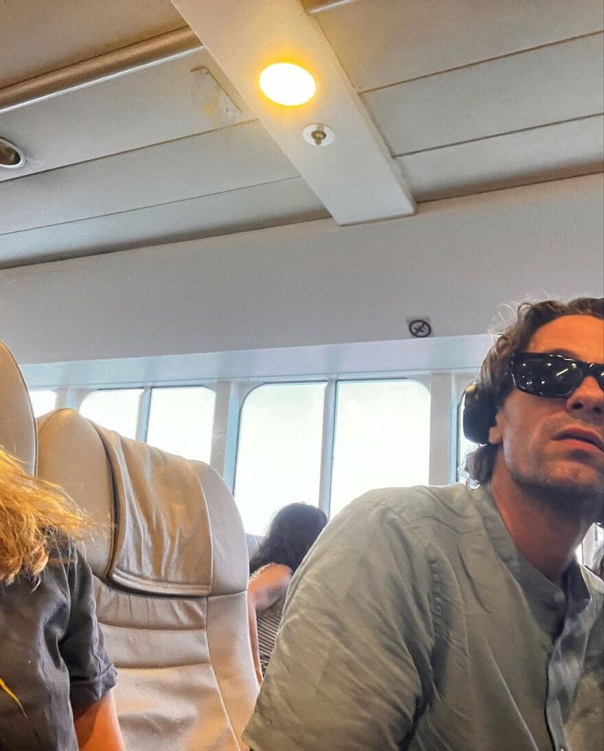 Αποστόλης Τότσικας: Ποζάρει με μαγιό για τη σύζυγό του - Δείτε φωτογραφίες